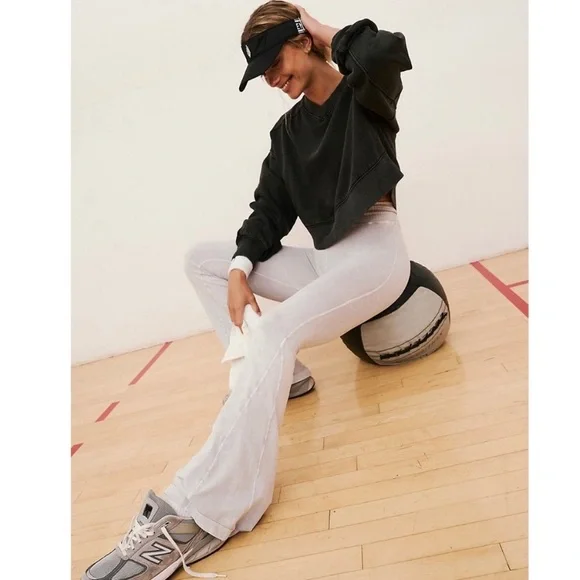 🚫SOLD🚫NWOT! FP Free People Movement Good Karma Flare Leggings Sz M/L - Picture 2 of 8